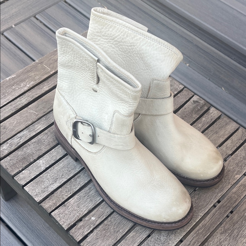 Frye Women's Cream Leather Ankle Boots